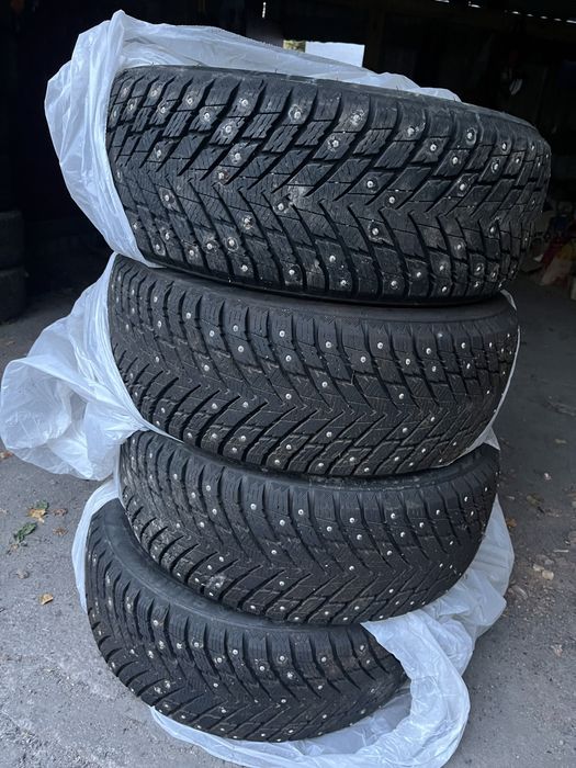 Зимняя резина 215/50/17