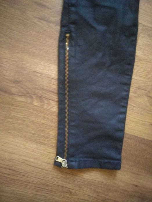 Черен тесен панталон