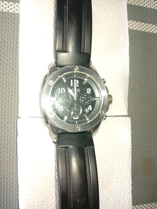 2 броя часовници. Мъжки