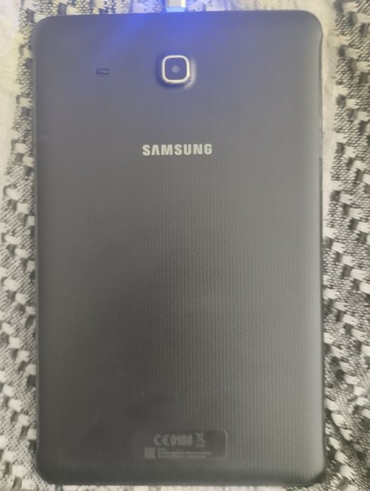 Samsung Galaxy Tab E 9.6 (2015): планшет на запчасти