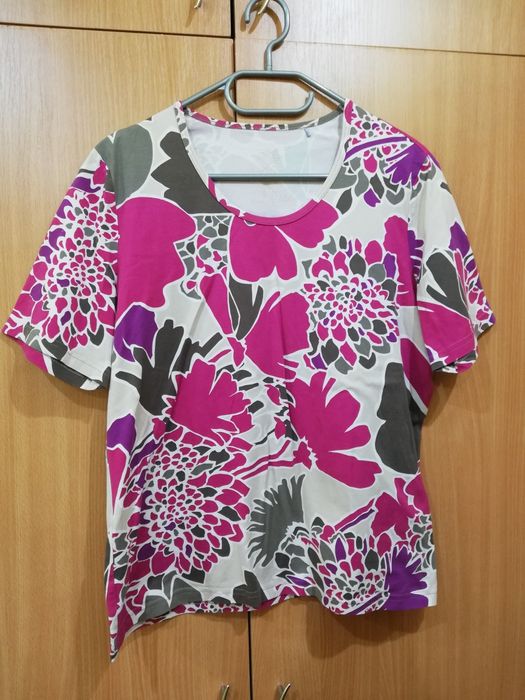 Bluze damă 25 lei/2 bucăți