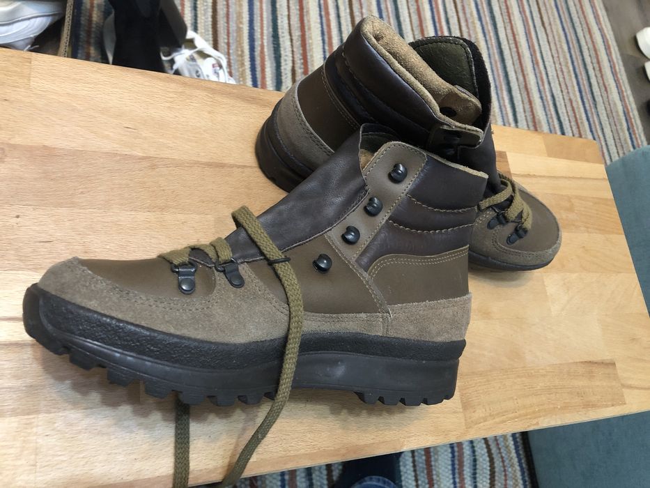 Ghete munte iarna impermeabile din piele  marimea 40