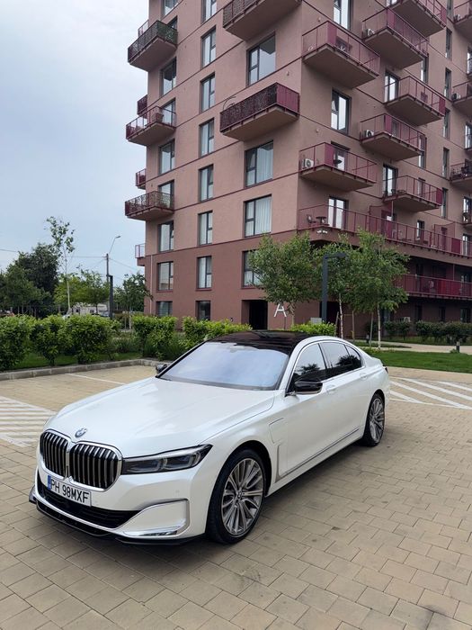 BMW Seria 7 Pentru pretențioși. Nu accept variante.