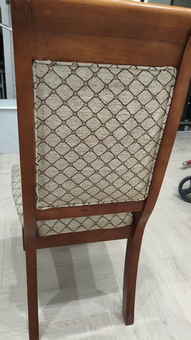 Продаются стулья для гостиной