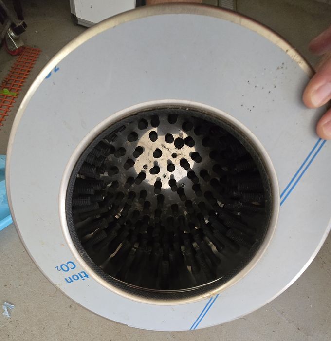 Продавам машина за махане на перата