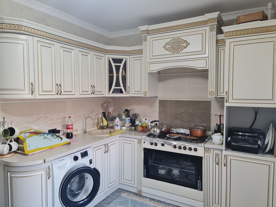 Бу, кухонный гарнитур с газовой плитой