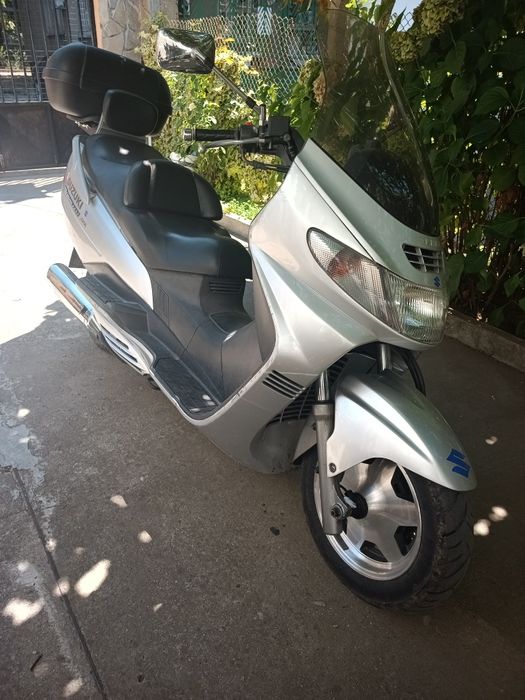 Продавам Suzuki burgman