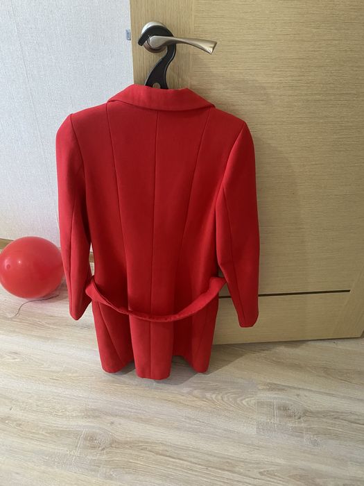 Продам женское пальто