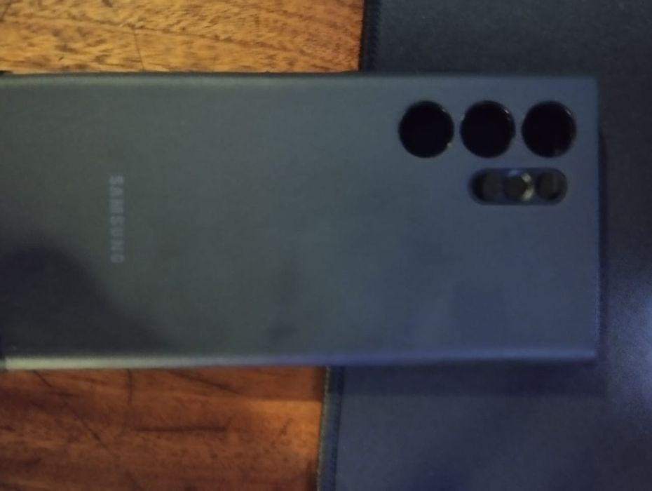 Продам Samsung s22 ultra