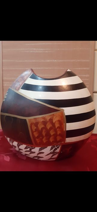 Вазы для цветов ,для фруктов ,для конфет хрустальные декоративные для