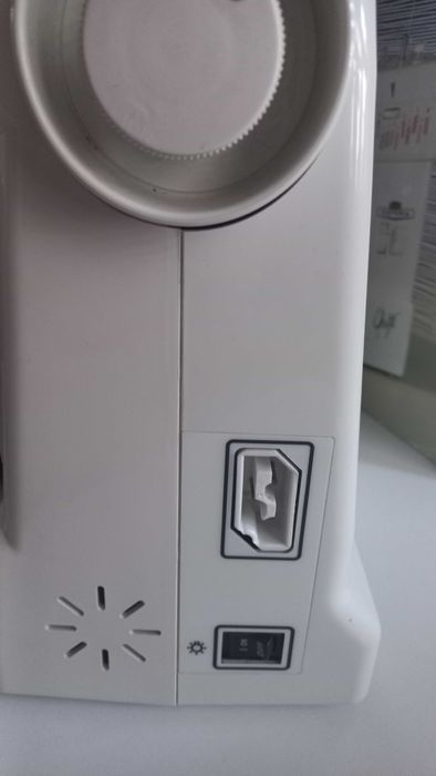 Masina de cusut VICTORIA model 7950 Superautomatic