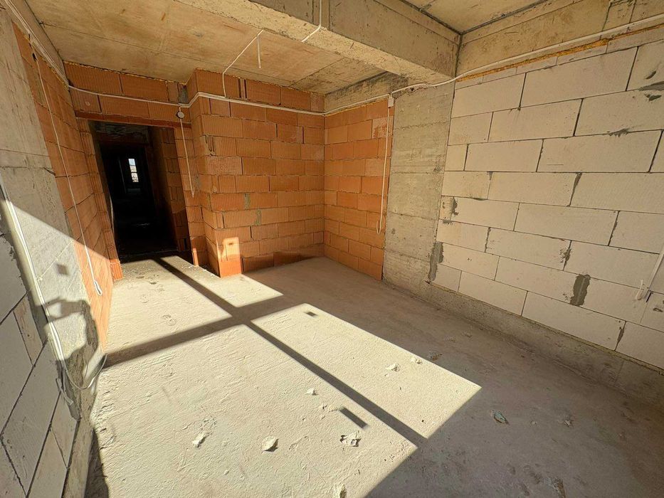 Тристаен с паркомясто, кв. Виница