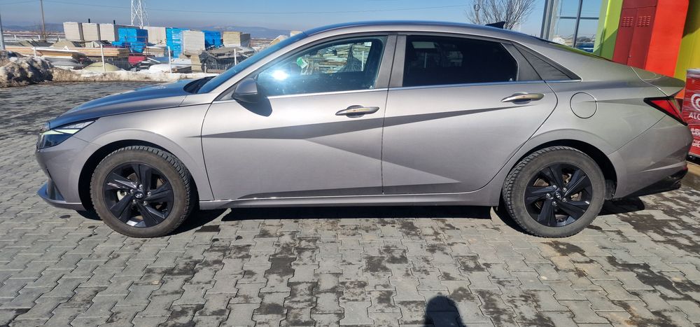 Hyundai Elantra 2021
