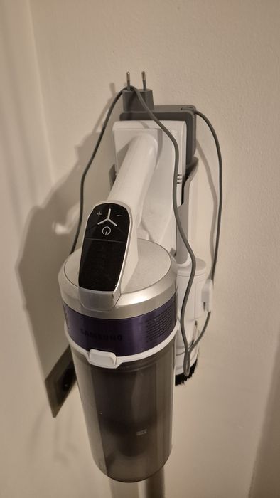 Пылесос Samsung Jet 70 Turbo