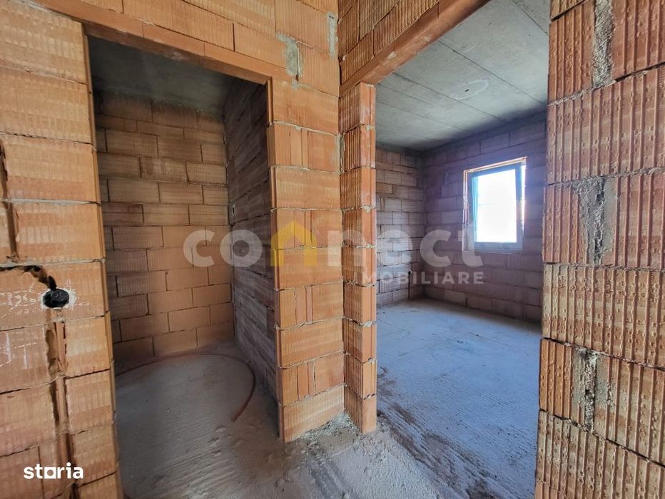 Apartament de 100mp, cu 70mp curte.