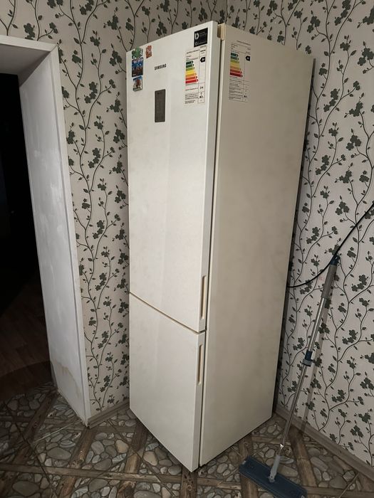 Продаётся холодильник