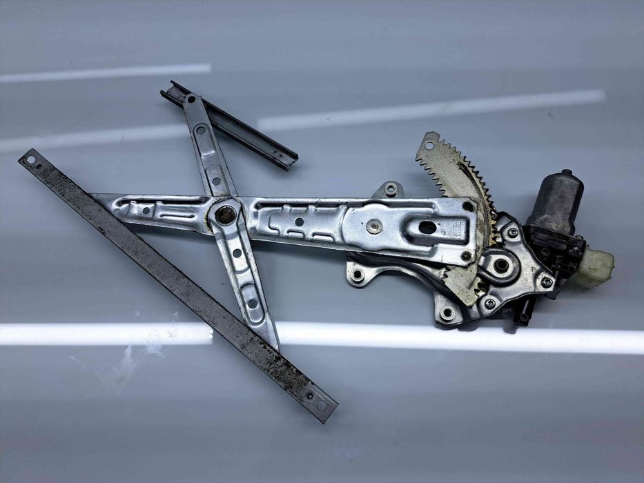 Macara electrica geam dreapta spate Nissan X-Trail (T32) [Fabr 2013-pr