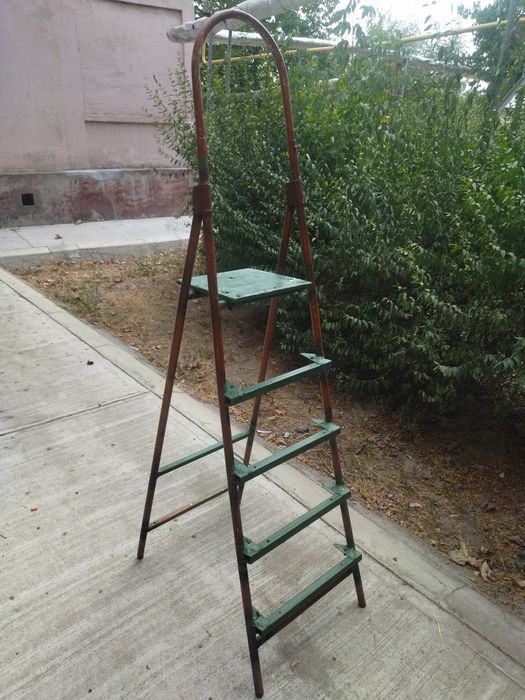 Лестница стремянка складная