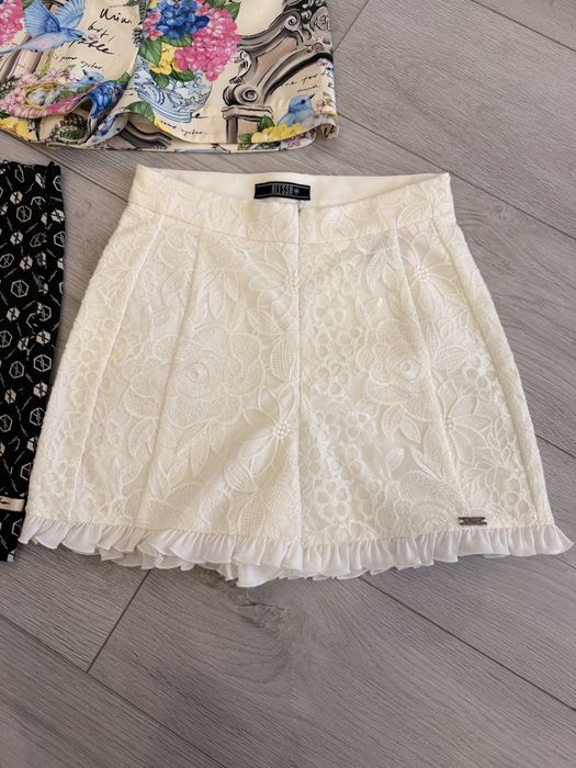 Къси панталонки Alessa