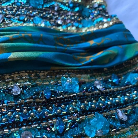 Вечернее платье