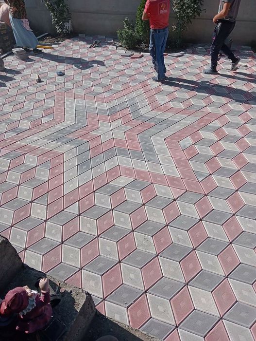 Vindem la extra preturi pentru pavaje si pavele model Palm borduri