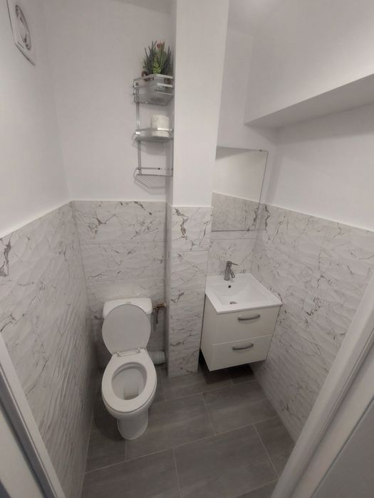 PF vand apartment cu 3 camere decomandate