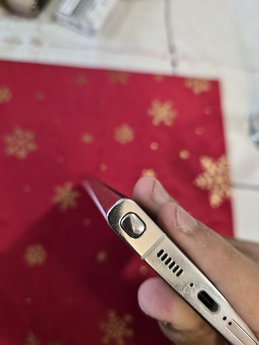 S23 ultra 256GB/8RAM