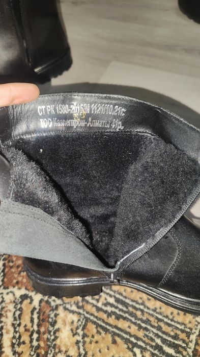 Продам зимние ботинки чистая кожа