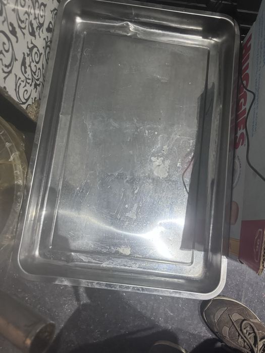 Посуда для кафе и дома. подносы нержавейка, тарелки, супницы