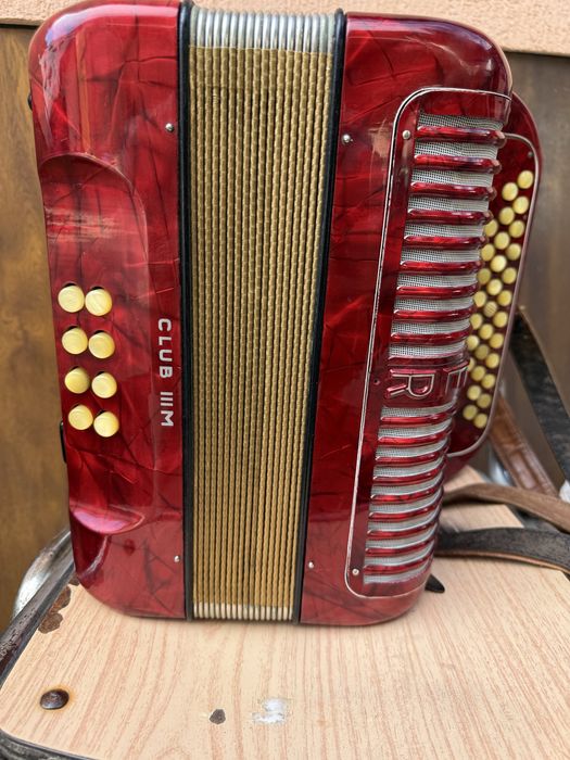 Acordeon Hohner Club III