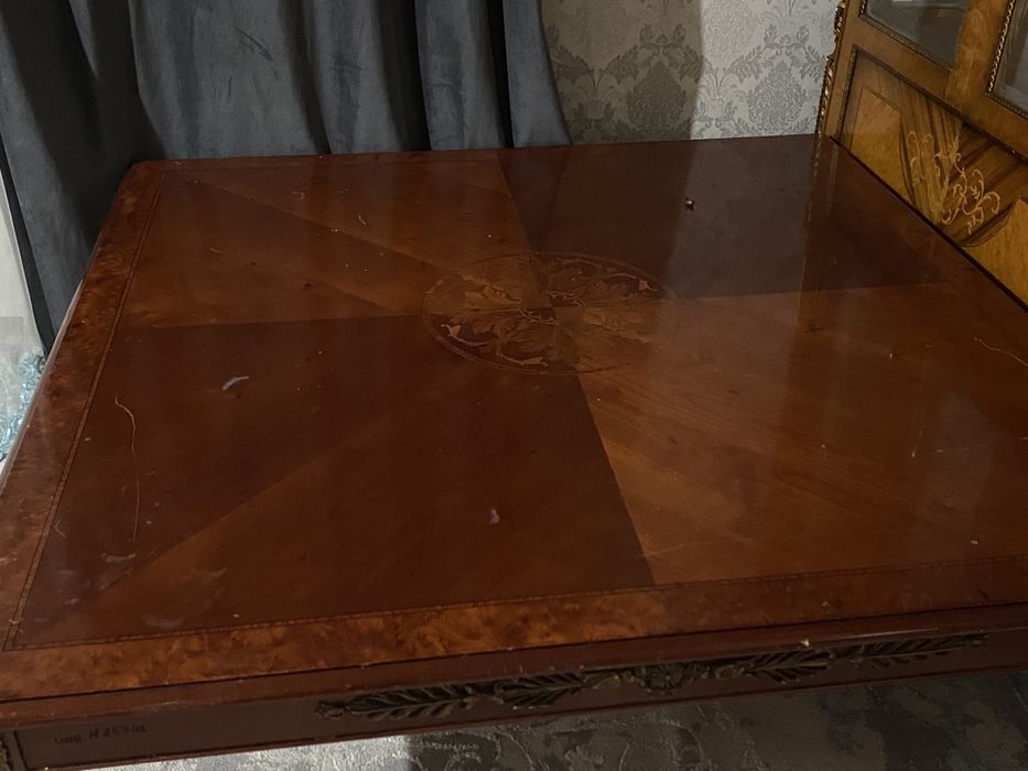 Мебель офисное.