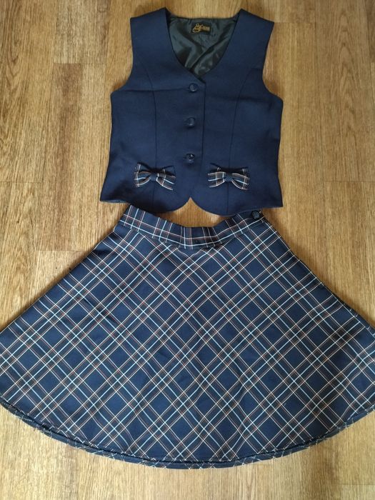 Форма (юбка+жилет)