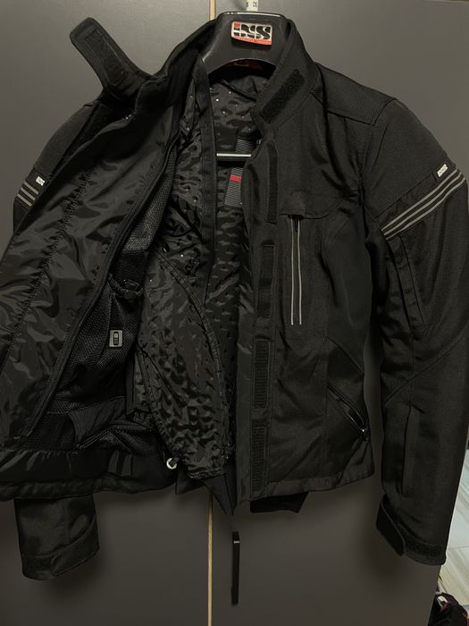 Мото яке iXS.