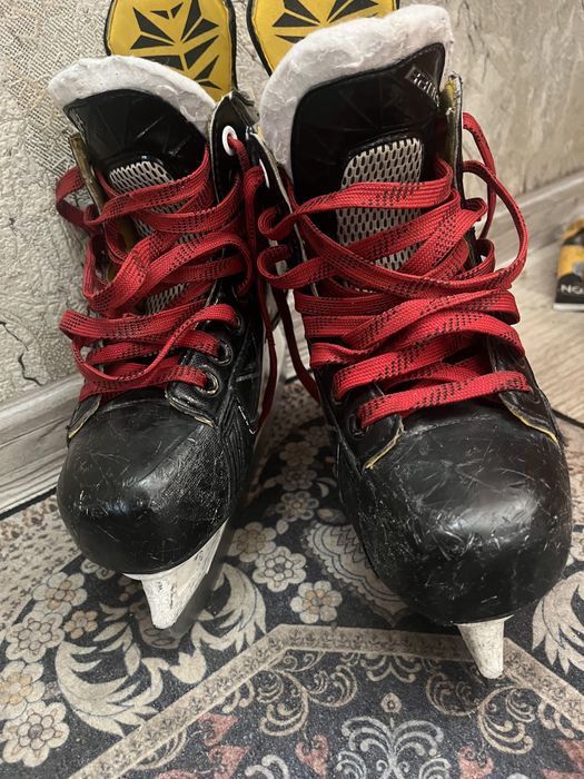 Коньки хоккейные Bauer Supreme