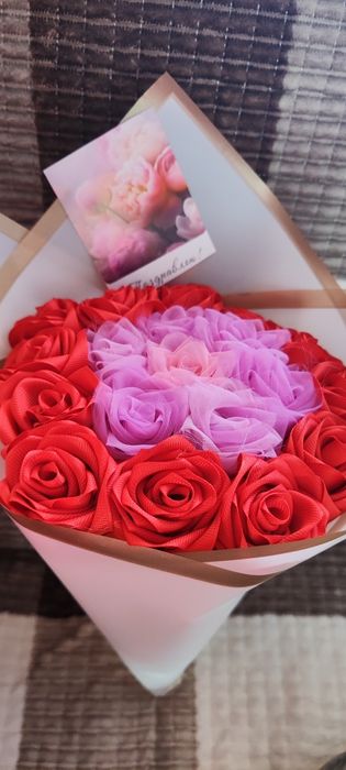 Букет из атласной ленты