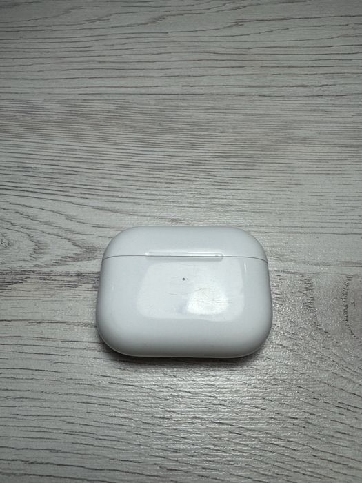 Продам Оригинальный Apple AirPods Pro