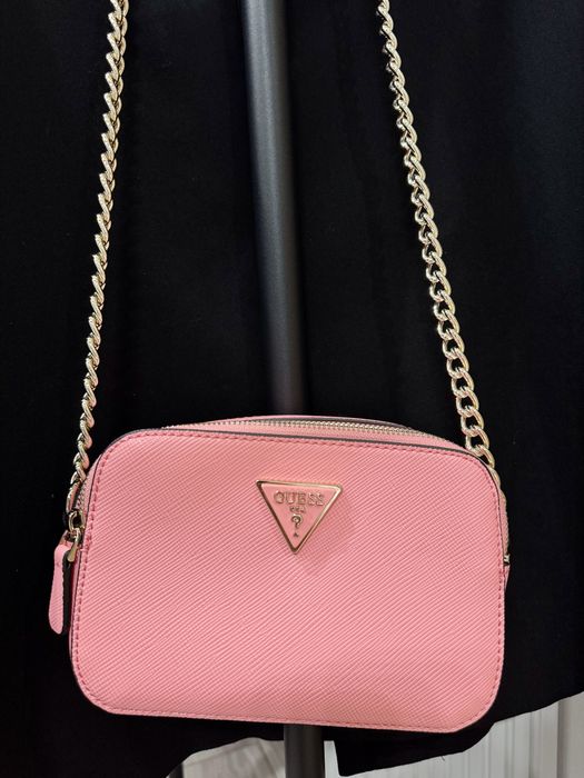 Дамска чанта през рамо Guess