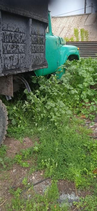 Зил на разбор,есть все