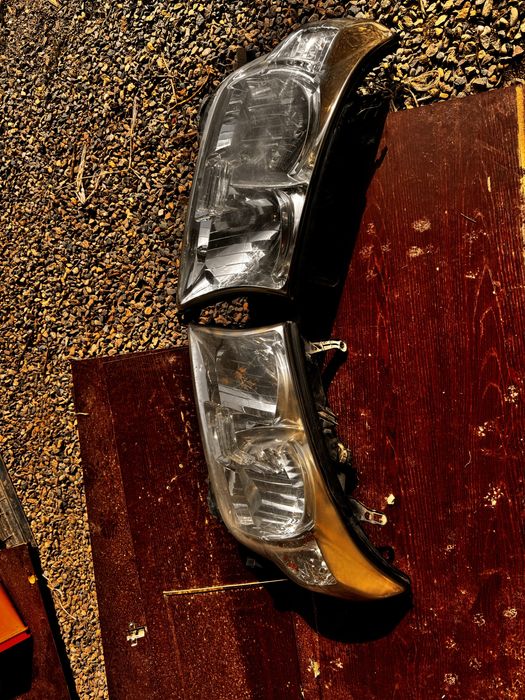 Фара на тойота ленд крузер 200 оригинал