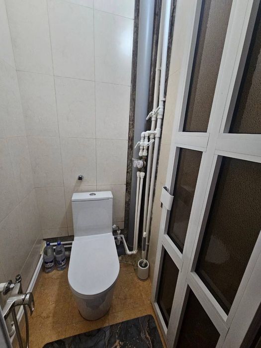 Квартира на Дружба Народов -Камолон ош 3/7/9 общ пл 72м