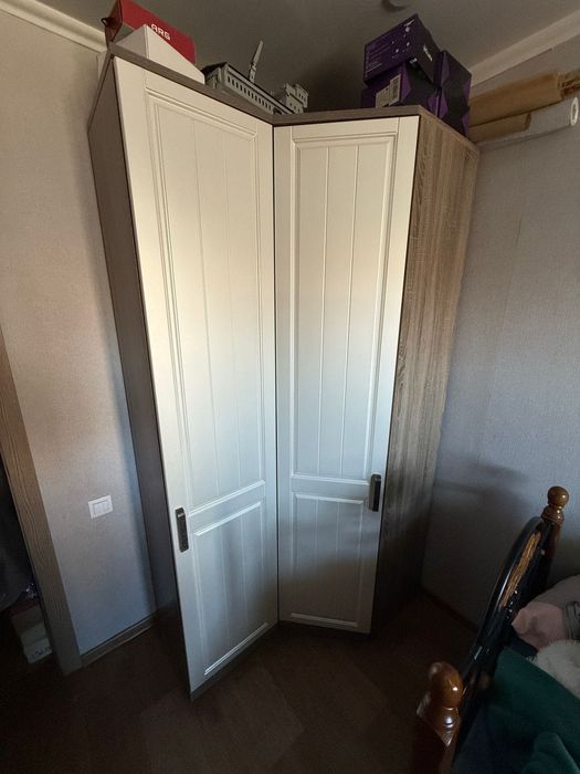 Шкаф угловой в спальню