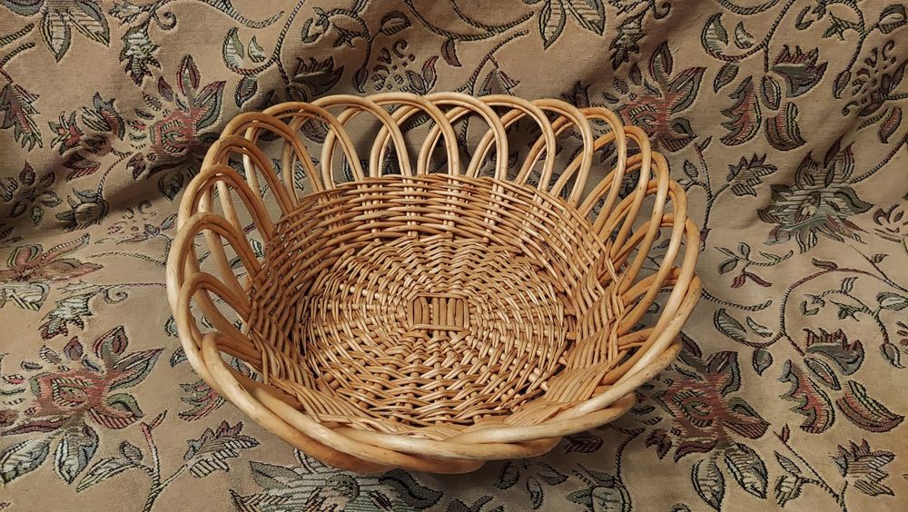 Корзина большая целая