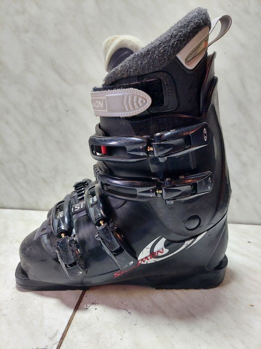 Clapari ski schi Salomon mondo 25,5 corespunde mărimii 39-39,5