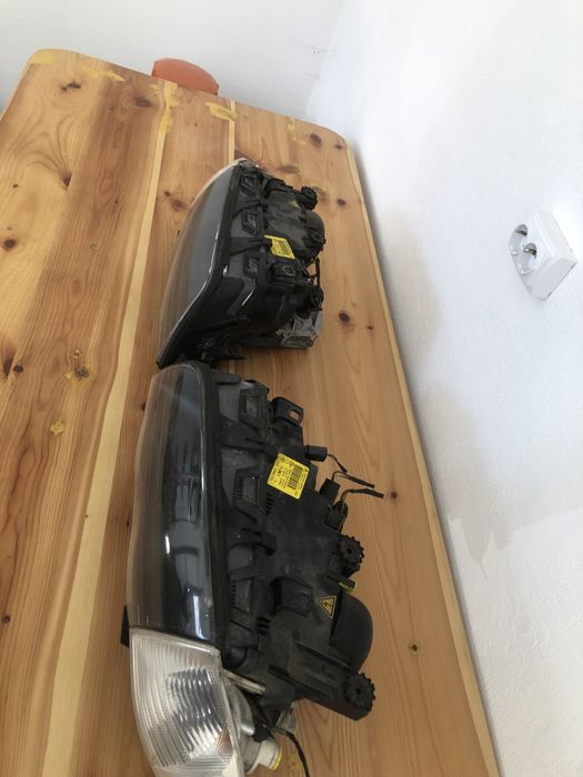 оригинални фарове за BMW E46 с лупа и ксенон