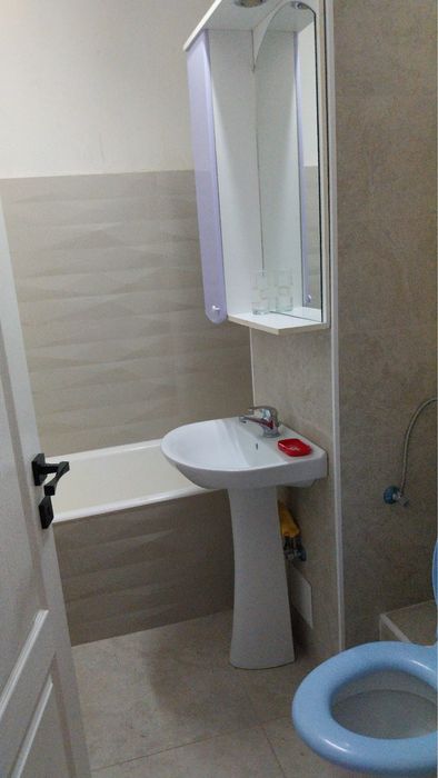 Inchiriez apartament 2 camere situat in centru nou