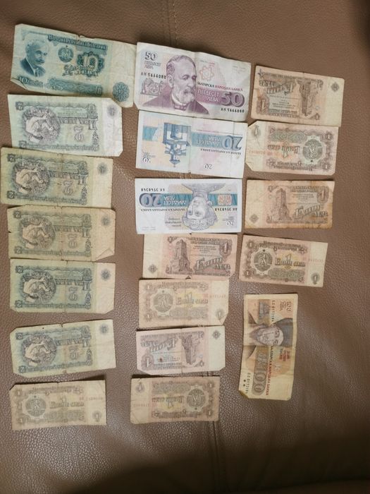 Стойка за. Слънчеви очила. И др.