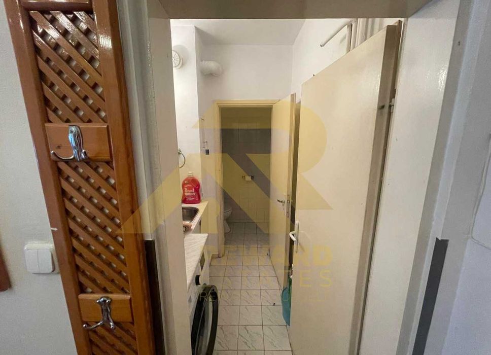 Продава се Четиристаен апартамент в София, Дружба 2 - 110 кв.м за 2164 €/кв.м - Снимка #5