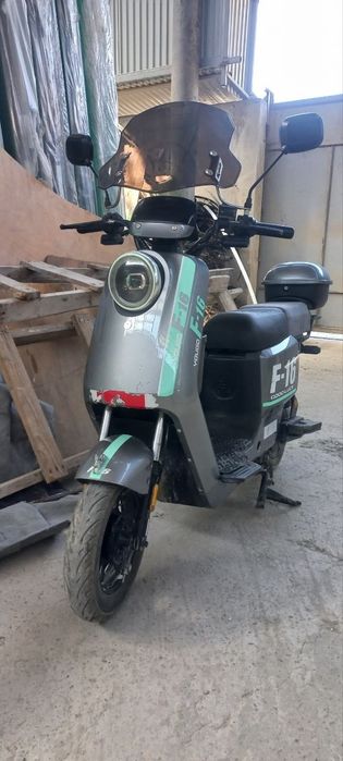 Srochna sotiladi skuter holati alo darajada asrab avaylab yurgan tezda