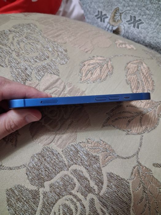 Продам IPhone 13 128гб