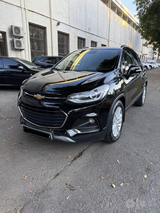 Tracker 1 sotiladi primyer